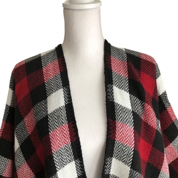 Woolrich Reversible Blanket Wrap Buffalo Check Red White Black Shawl Poncho - Picture 3 of 11